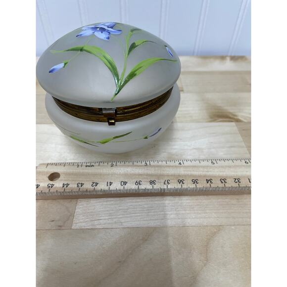 Vintage Hand Painted Clear Frost Hinge Lid Vanity Jar Floral Good Used Condition - Picture 9 of 9
